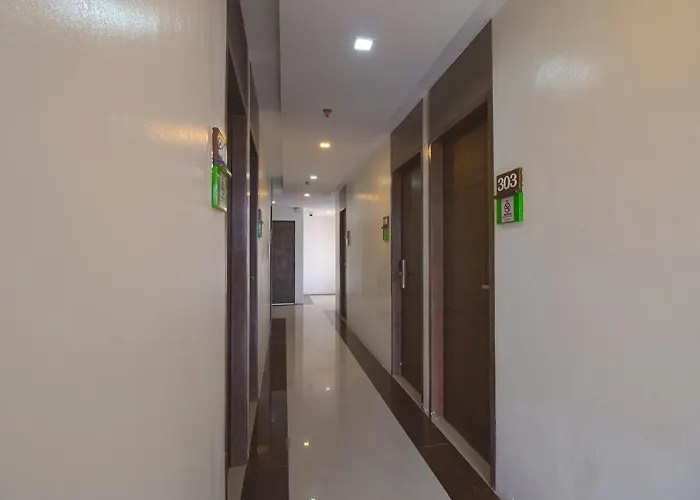 Hotel Vaccinated Staff-oyo 673 Mambaling 2