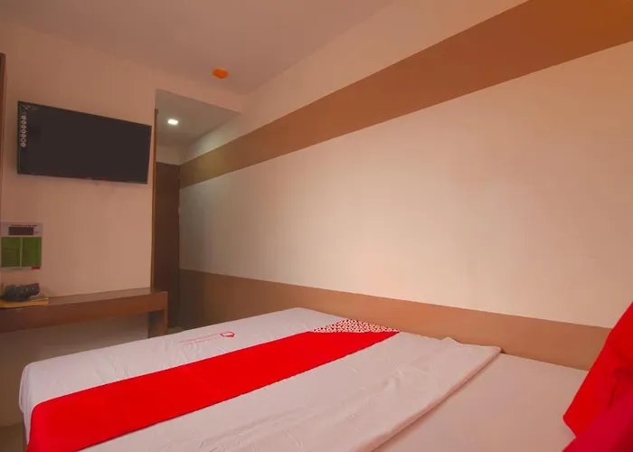 Hotel Vaccinated Staff-oyo 673 Mambaling 2