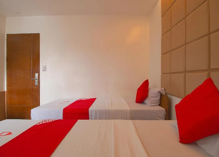 Hotel Vaccinated Staff-oyo 673 Mambaling 2 2*